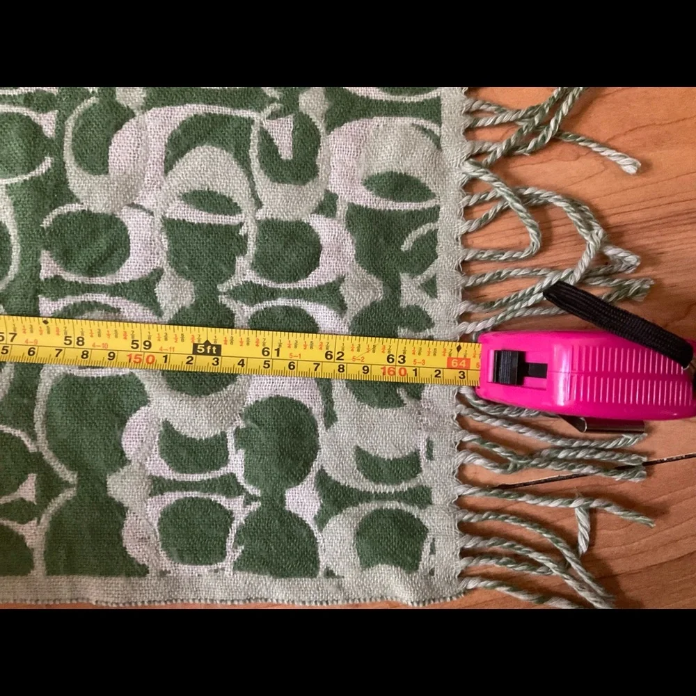 “COACH” Reversible Green and White Logo Fringed Scarf. - Picture 15 of 15